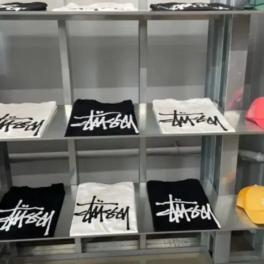 정품 무료배송) 스투시 서퍼 반팔티 / 블랙 , 화이트 STUSSY