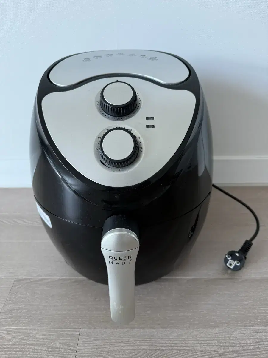 Large capacity air fryer (5.6l)