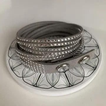 SWAROVSKI 스와로브스키 가죽 팔찌