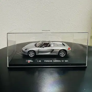 하이 스피드 PORSCHE CARRERA GT 2001 1:43
