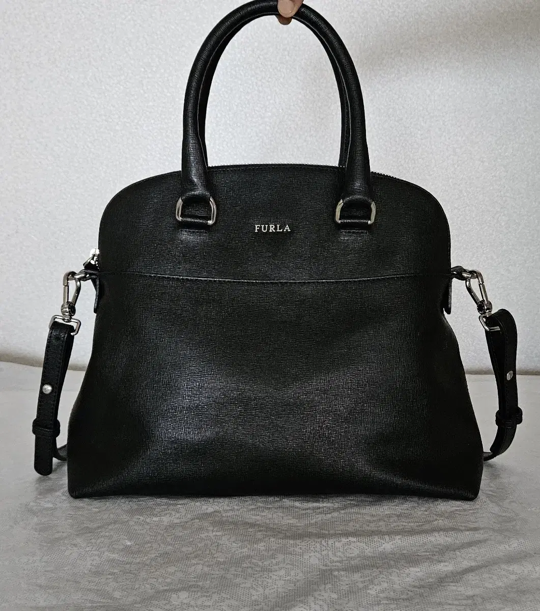 FURLA Bag (Victoria Saffiano Black)