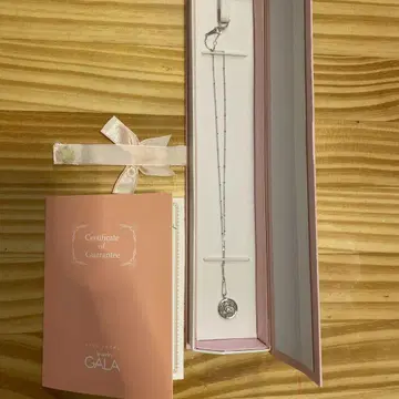 실버 꽃 모티브 목걸이 (k10 다이아 목걸이)