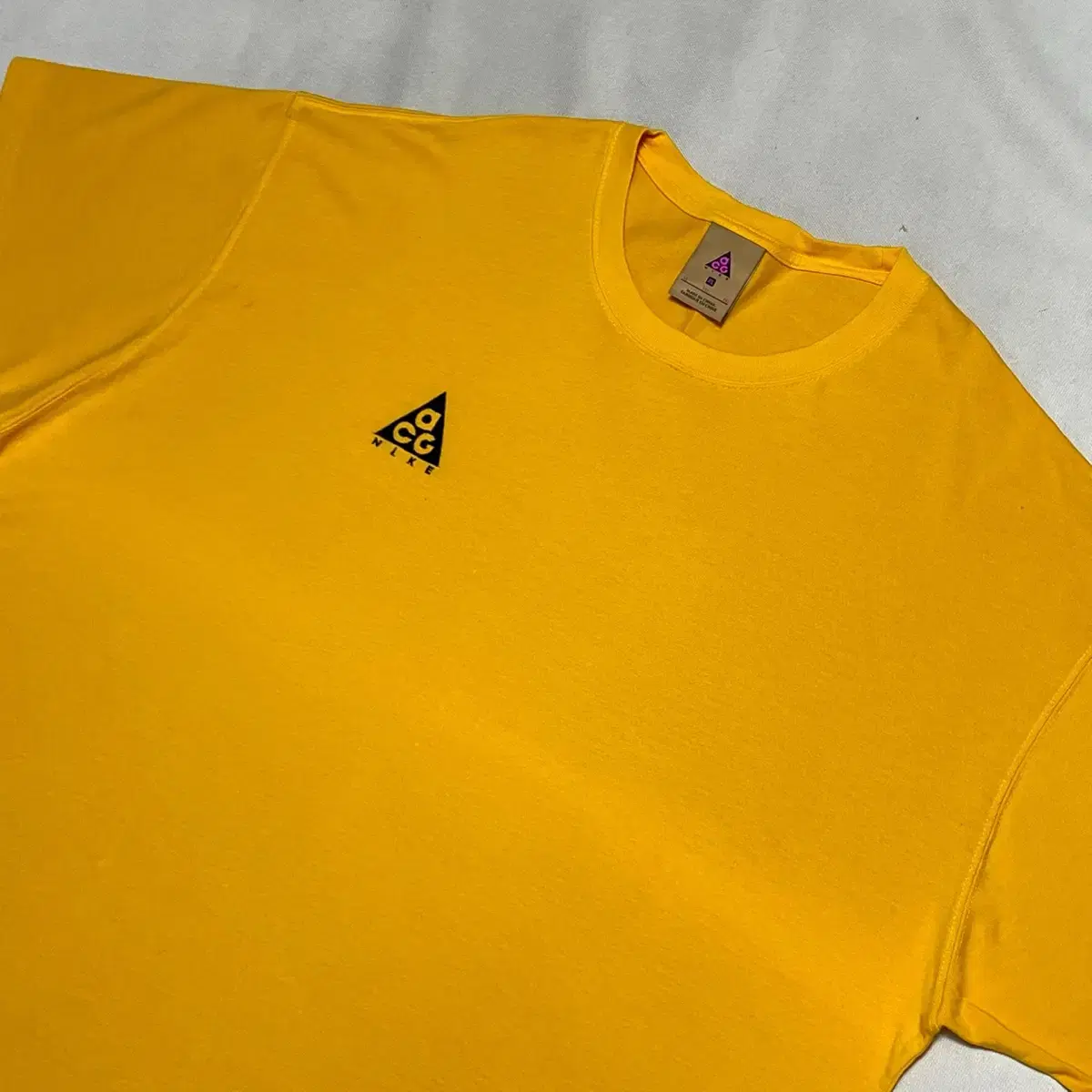 XL 나이키 acg 자수로고 엘로우 티셔츠