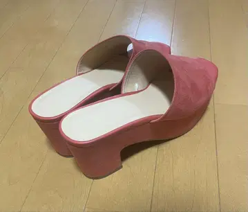 지유 오렌지 뮬 샌들