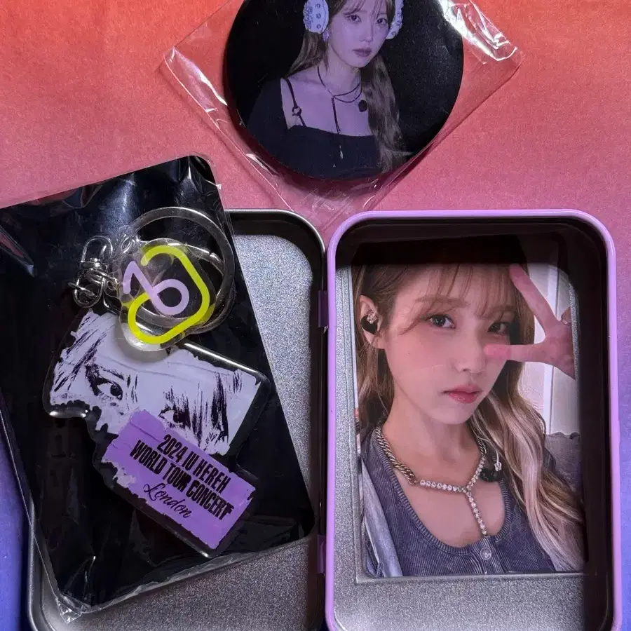 IU | 아이유 IU World Tour (Her) London Concert pre-order benefit