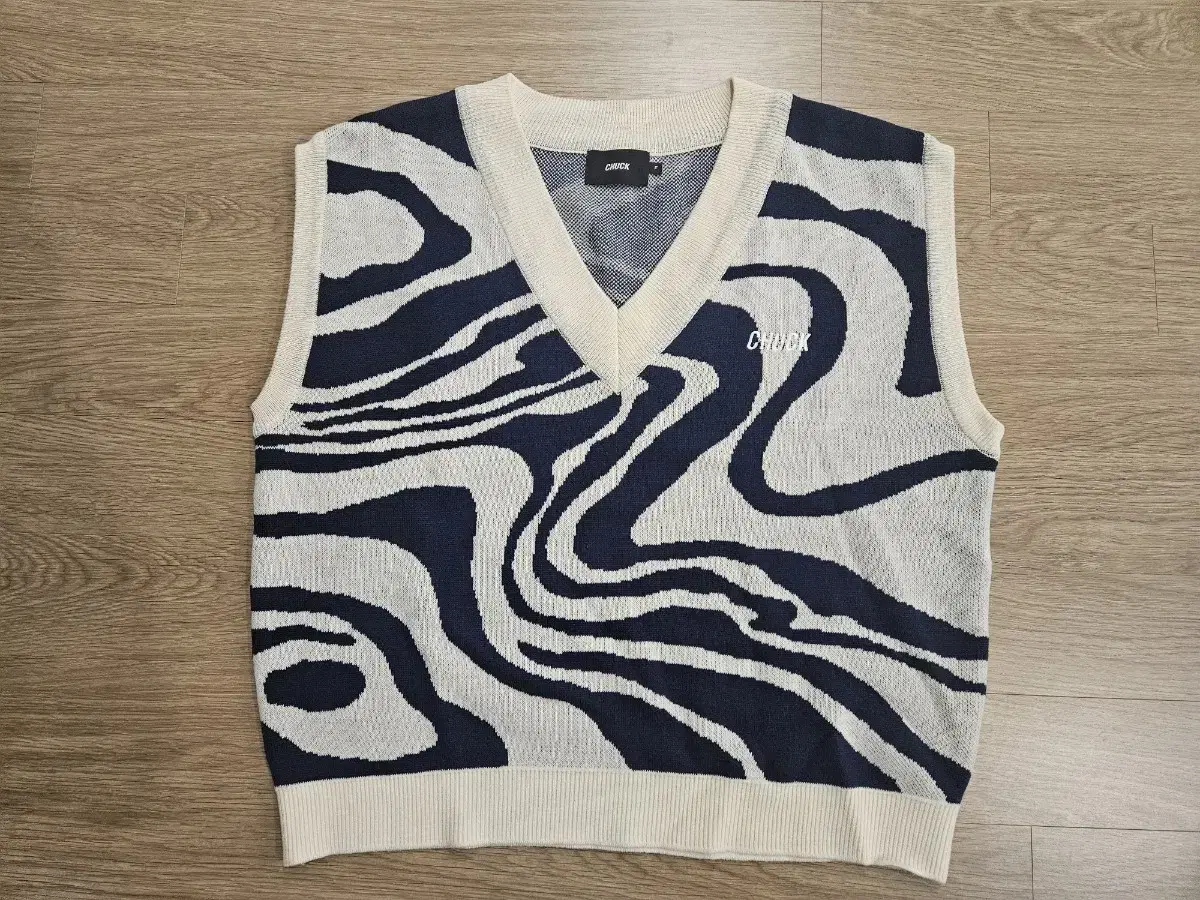 Chuck Wave Knit Vest