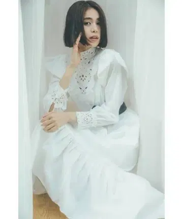 SNIDEL 펀칭 레이스 퍼프 슬리브 원피스 화이트 1 사이즈