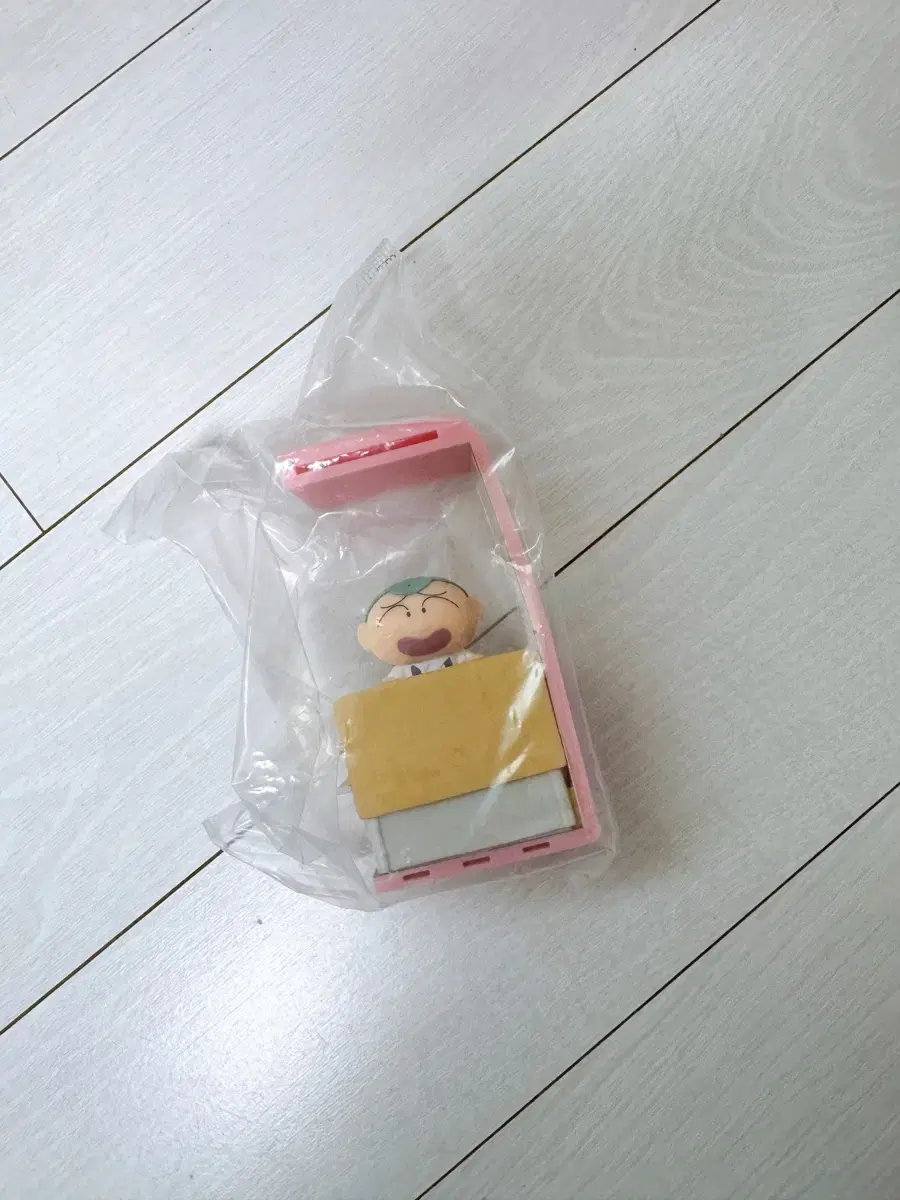 짱구 떡잎 유치원 버스 피규어 가챠 훈이