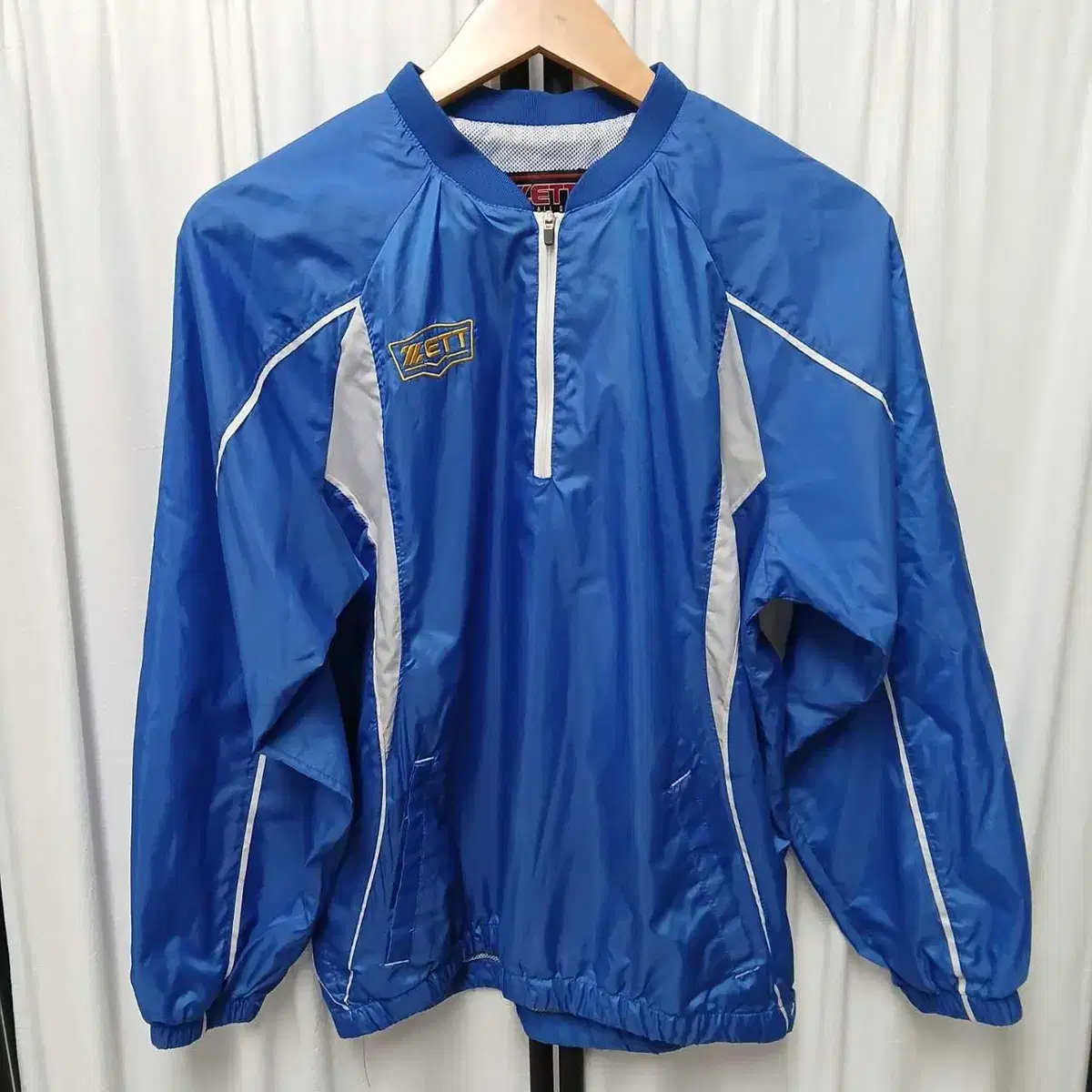 Zett Windbreaker / M size