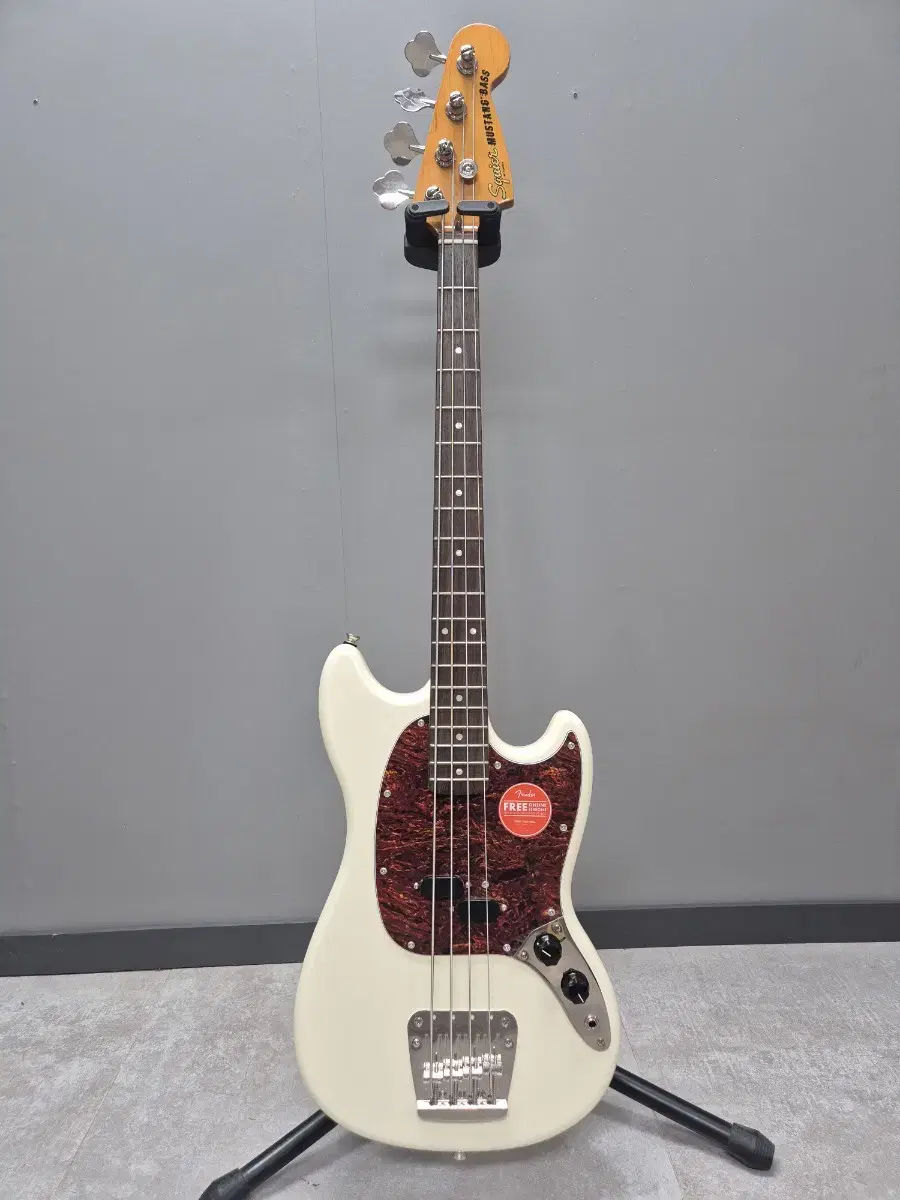 Squier Classic Vibe 60S Mustang Bass Guitar