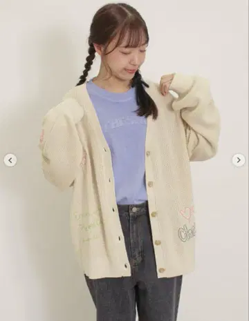 새상품 사만사 모스모스 핸드 자수풍 니트 가디건 크림