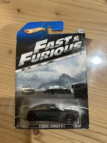 핫휠 "11 DODGE CHARGER R/T