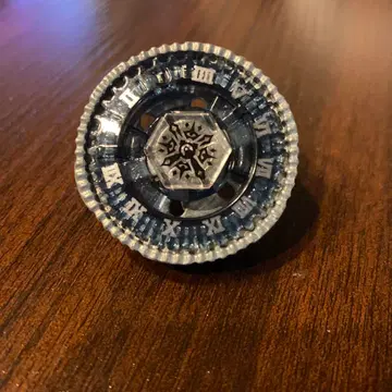 베이블레이드 바살토 홀로기움