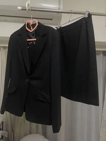블랙 스트라이프 정장 스커트 셋업
