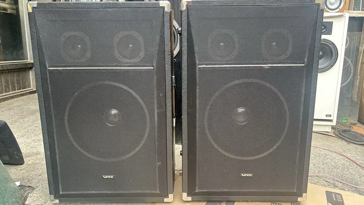 Marantz Unix Large Speakers
