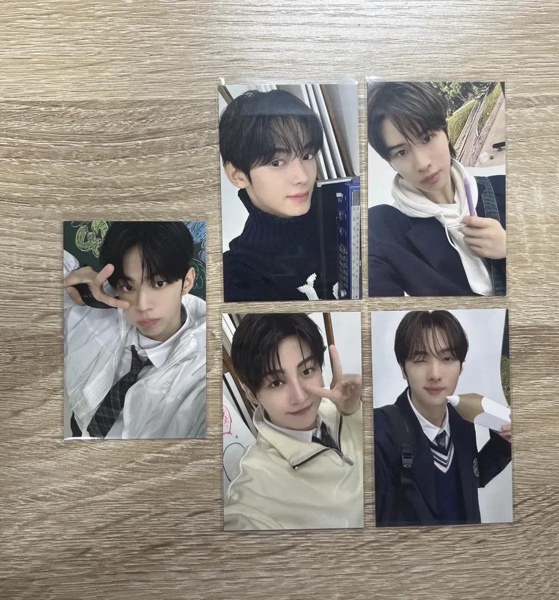 투어스 바시티자켓 포카 도훈 영재 지훈 한진 경민