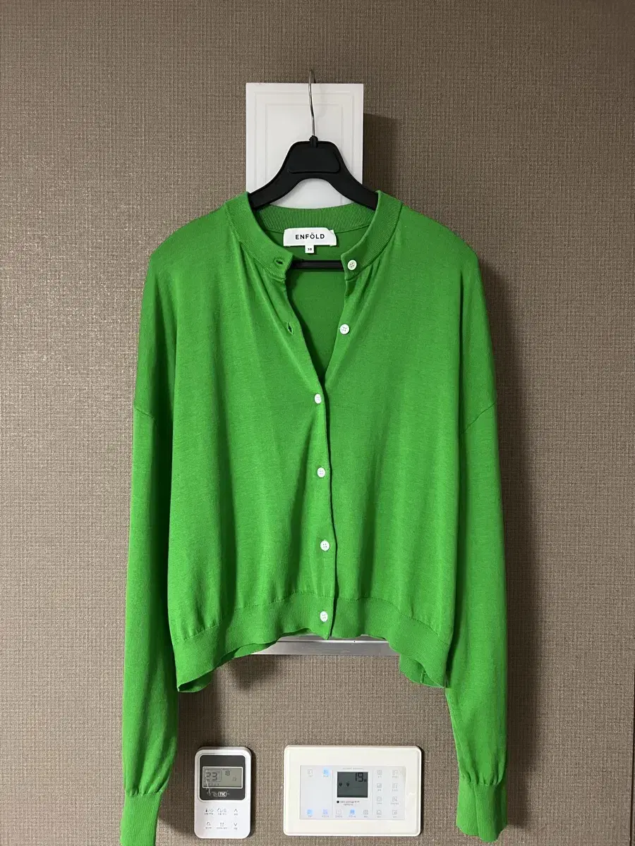 22 Enfold ENFOLD Silk Cotton Cardigan Loose Fit Boxy Crop Green Green