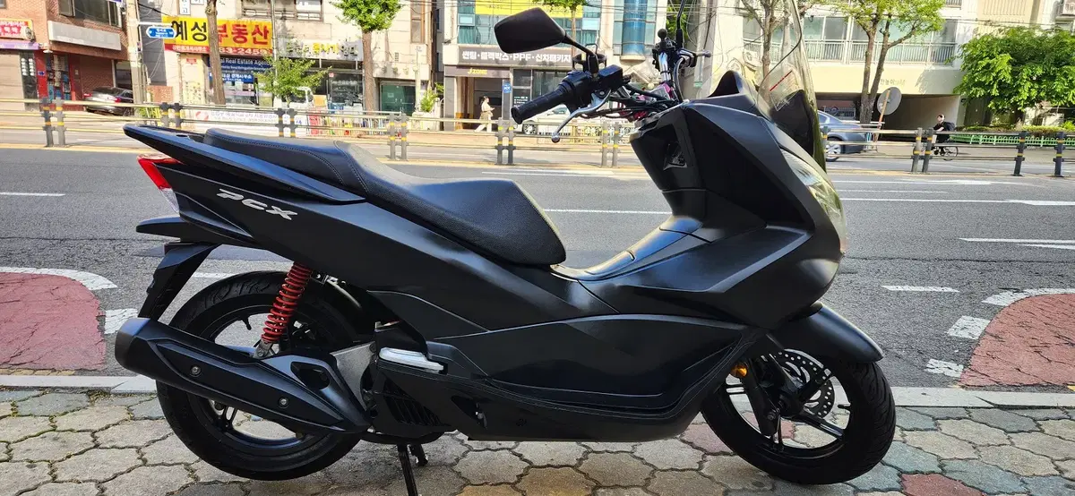 PCX125 in good condition, fully serviced, after-sales warranty, cheap.