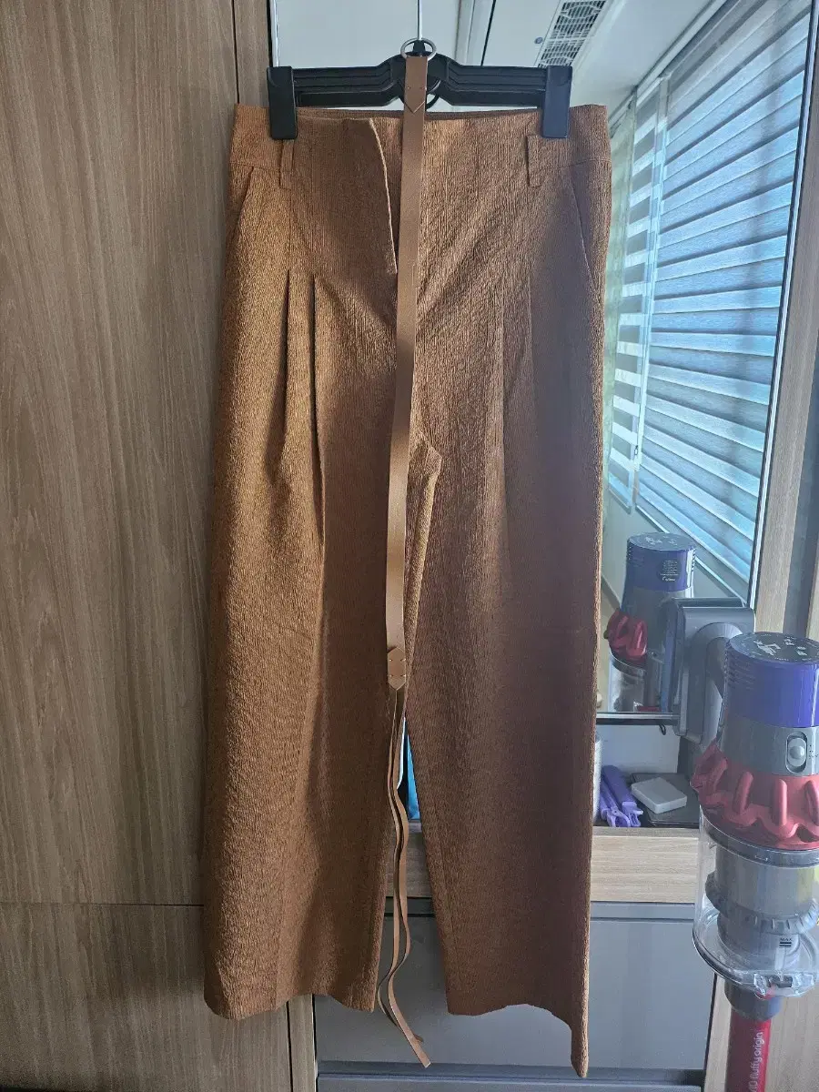 Itmisha bom yeoreum Dated wide leg pants with belt