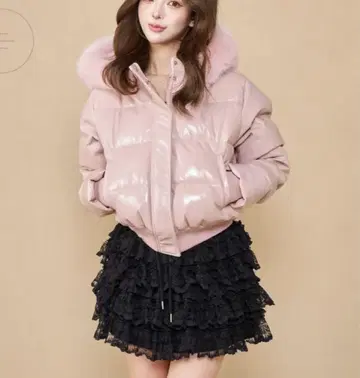 Darich 다리치 페이크 패턴트 레더 다운 자켓