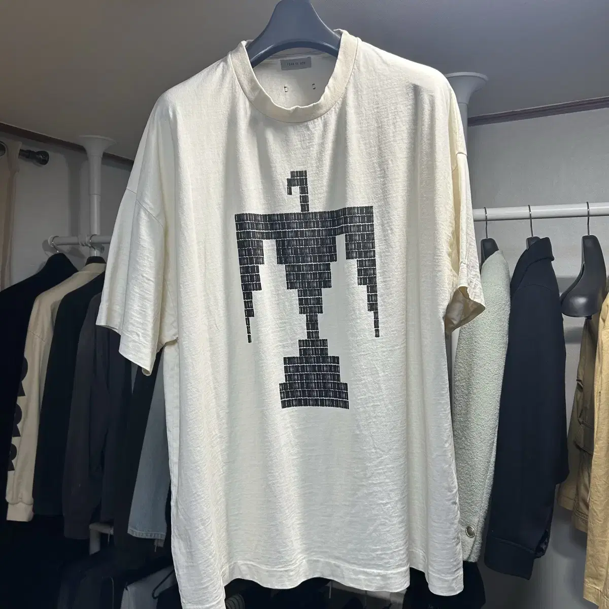 [L] Pier of God 8th Thunderbird T-Shirt Ivory