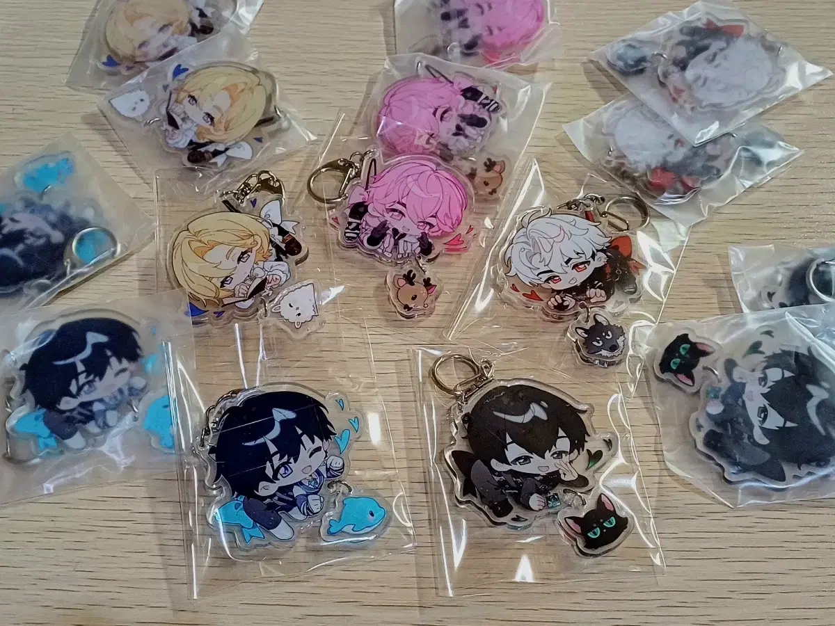 Plave I'll wait keyring unofficial goods yejun noah bamby eunho hamin