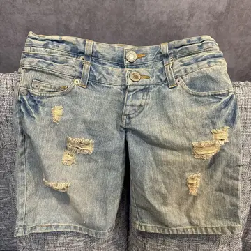 지유 : WOODY HOUSE 데님 하프 팬츠 70