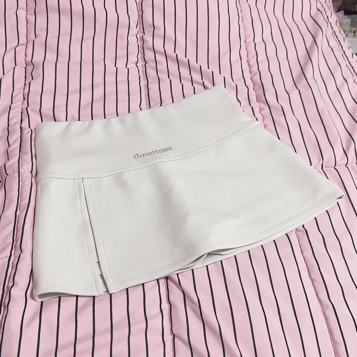 threetimes slit skirt スカート 韓国threetimes スリータイムズ】Athletic slit skirt