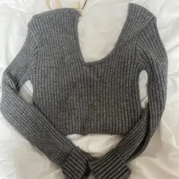 글로니 isa asymmetrical knit top (grey) | 브랜드 중고거래 글로니 isa asymmetrical knit top (grey) | 브랜드 중고거래