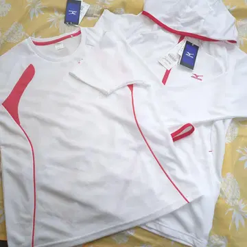 신상품. 미사용 MIZUNO 얇은 소재 후드티 & 반팔 티셔츠 세트 L