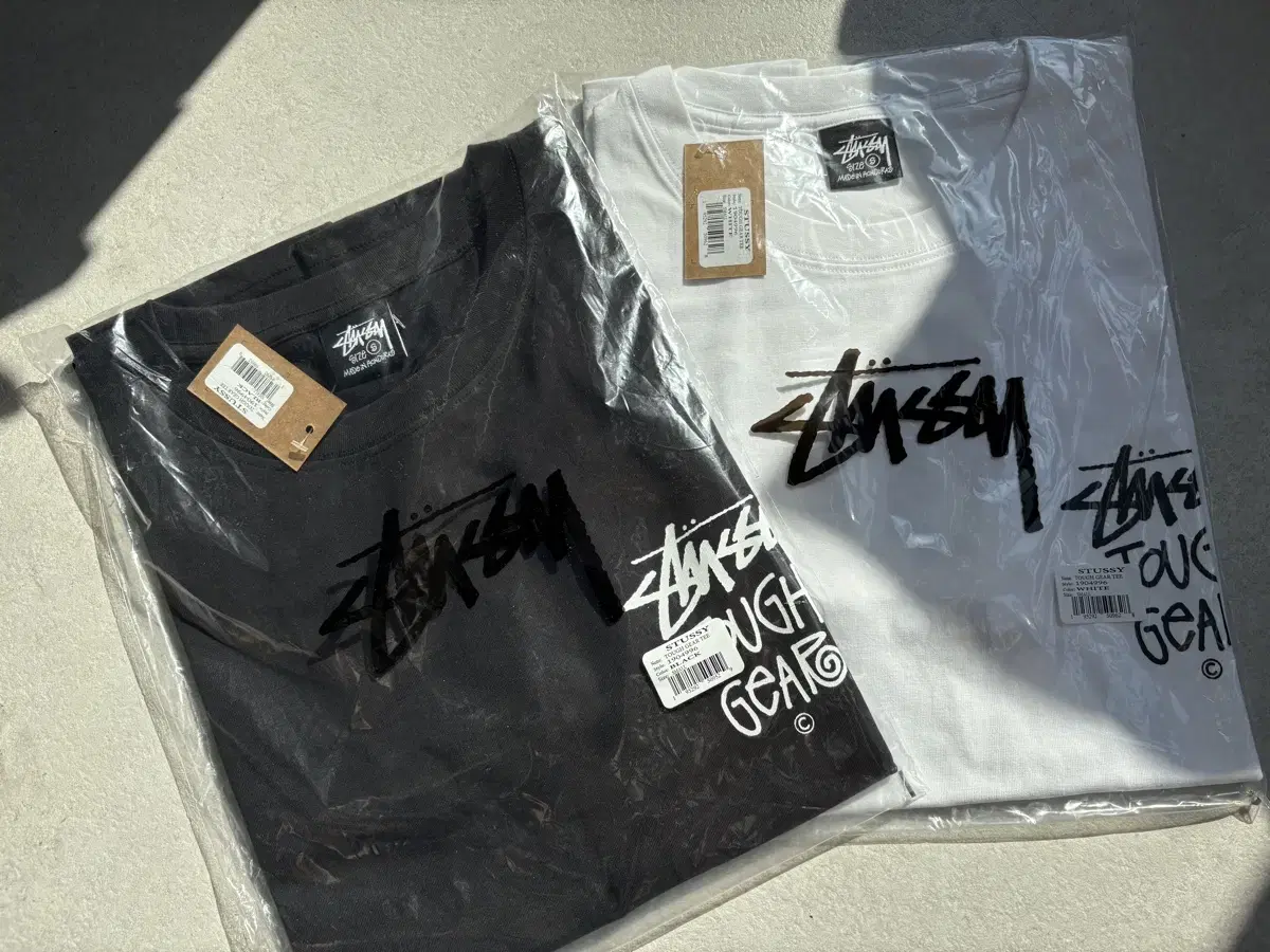 정품 무료배송) STUSSY 스투시 터프기어 반팔 / 블랙 화이트