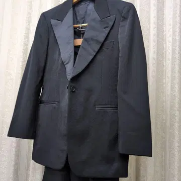 남성용 턱시도 175cm A6