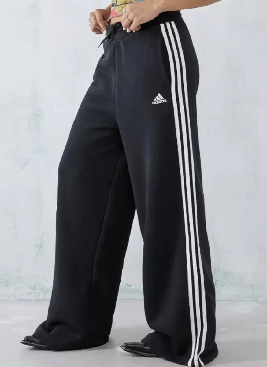 Adidas아디다스 테리와이드 팬츠 빈티지미스치프오도어보헴서