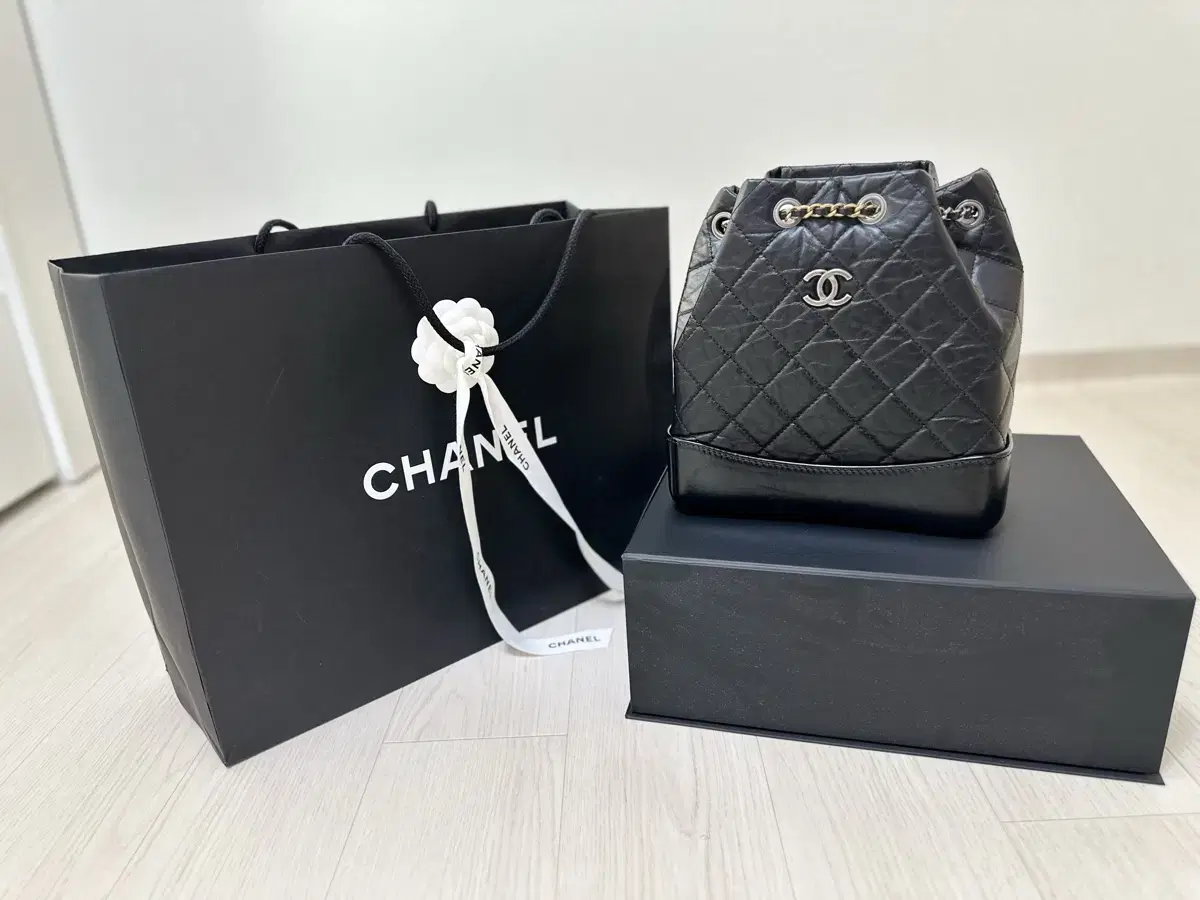 샤넬 가브리엘 백팩 내장칩