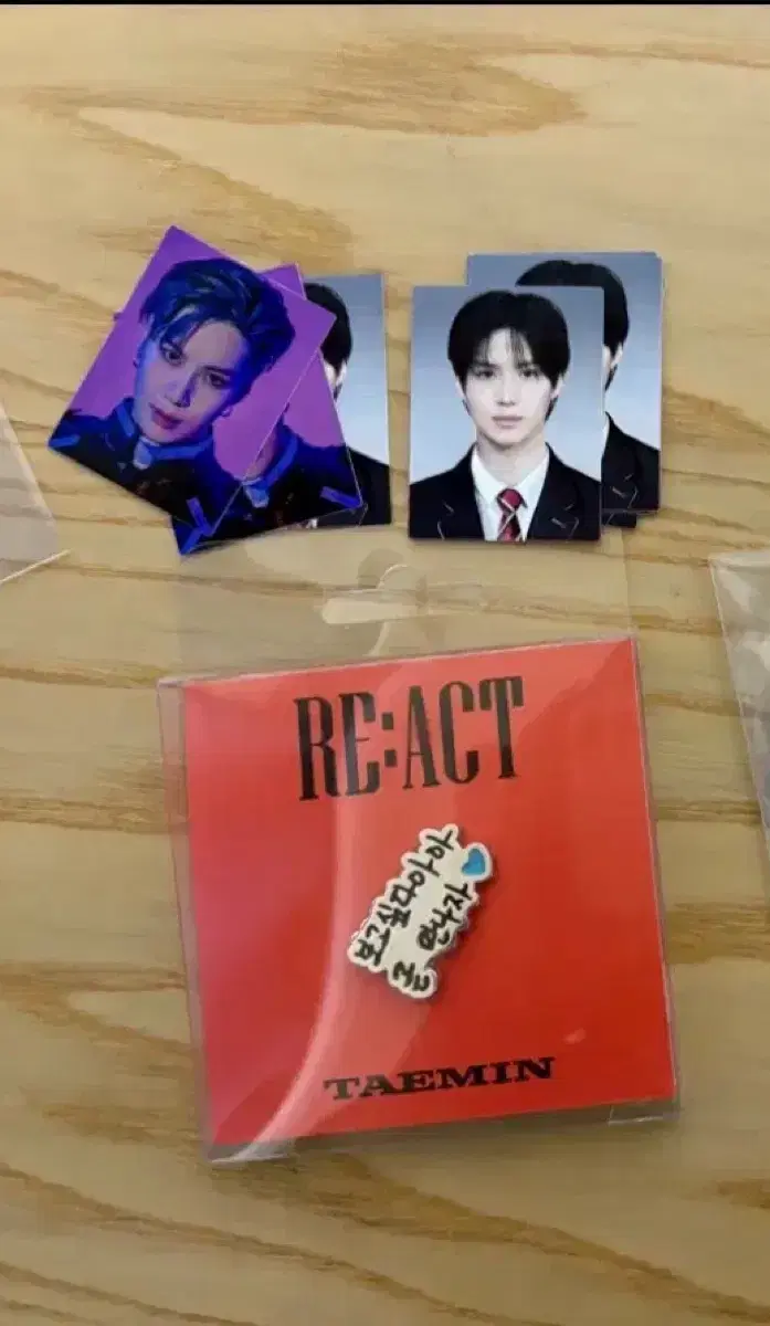 샤이니 태민 팬미팅 뱃지, 증사, 문신 그립톡, 키링