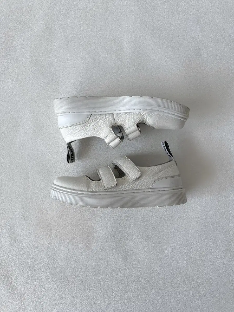 [US7, UK5]닥터마틴(Dr.Martens) 벨크로 샌들