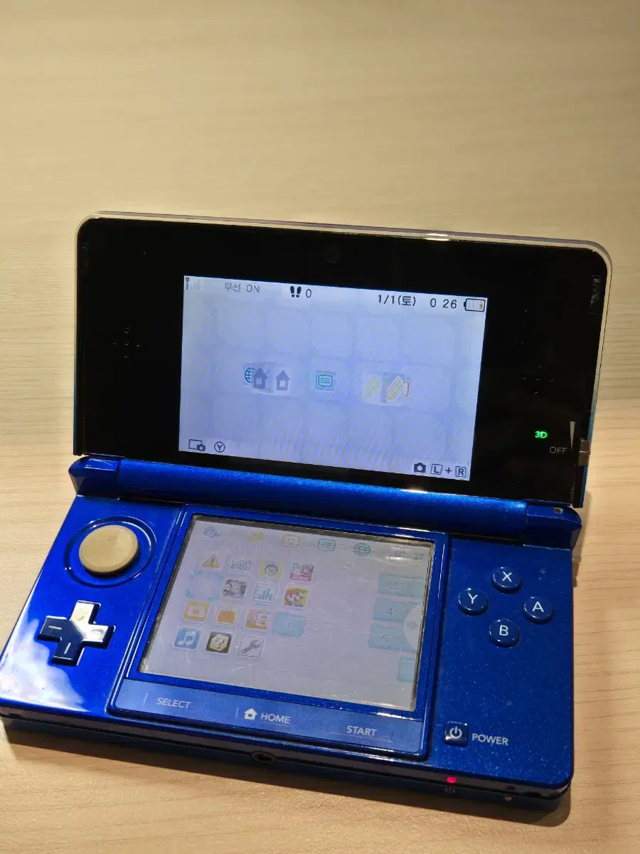 닌텐도3ds  + 정품 충전기