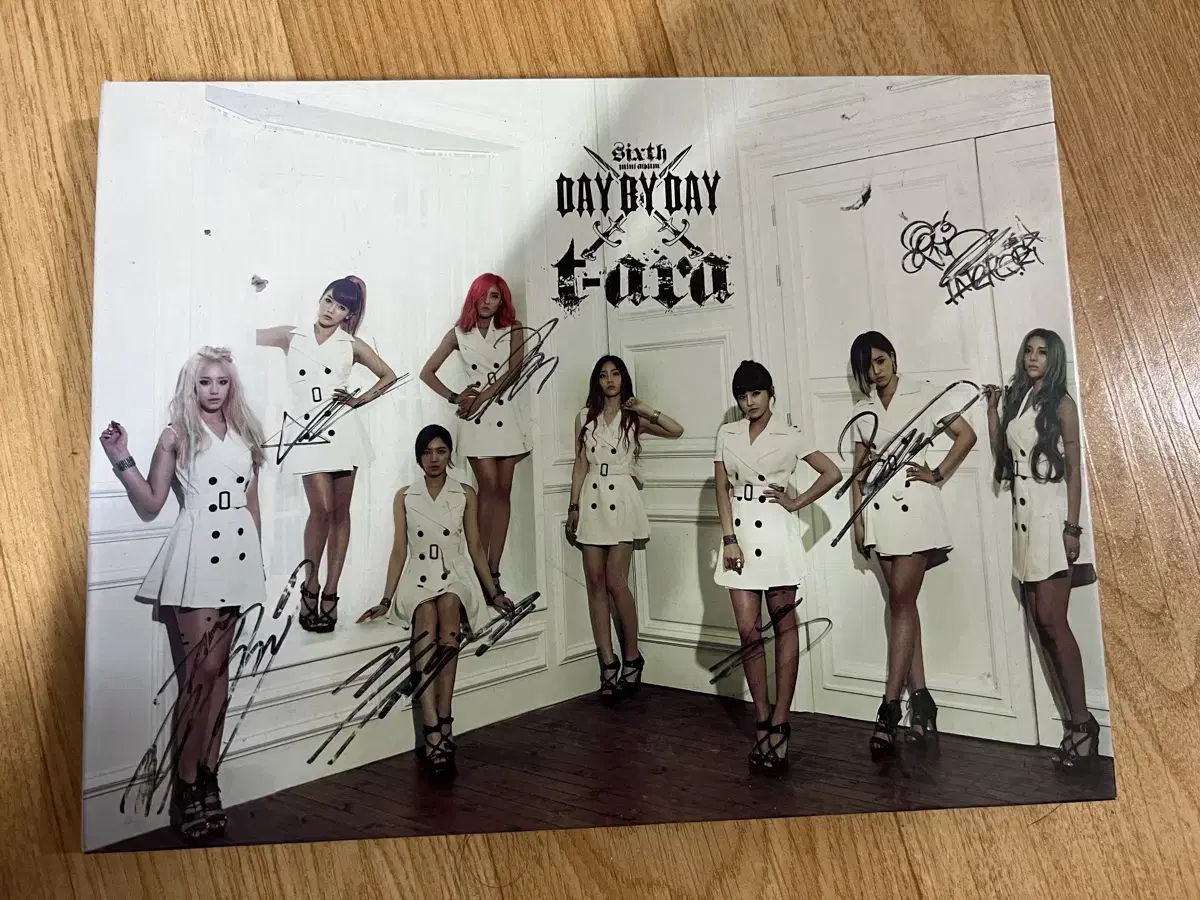 티아라 T-ara 친필 싸인 앨범