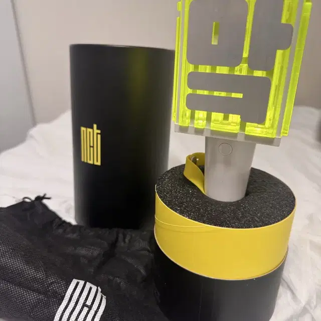 엔시티 구믐뭔봄 양도 (마크 반스,더스트백)nct 응원봉