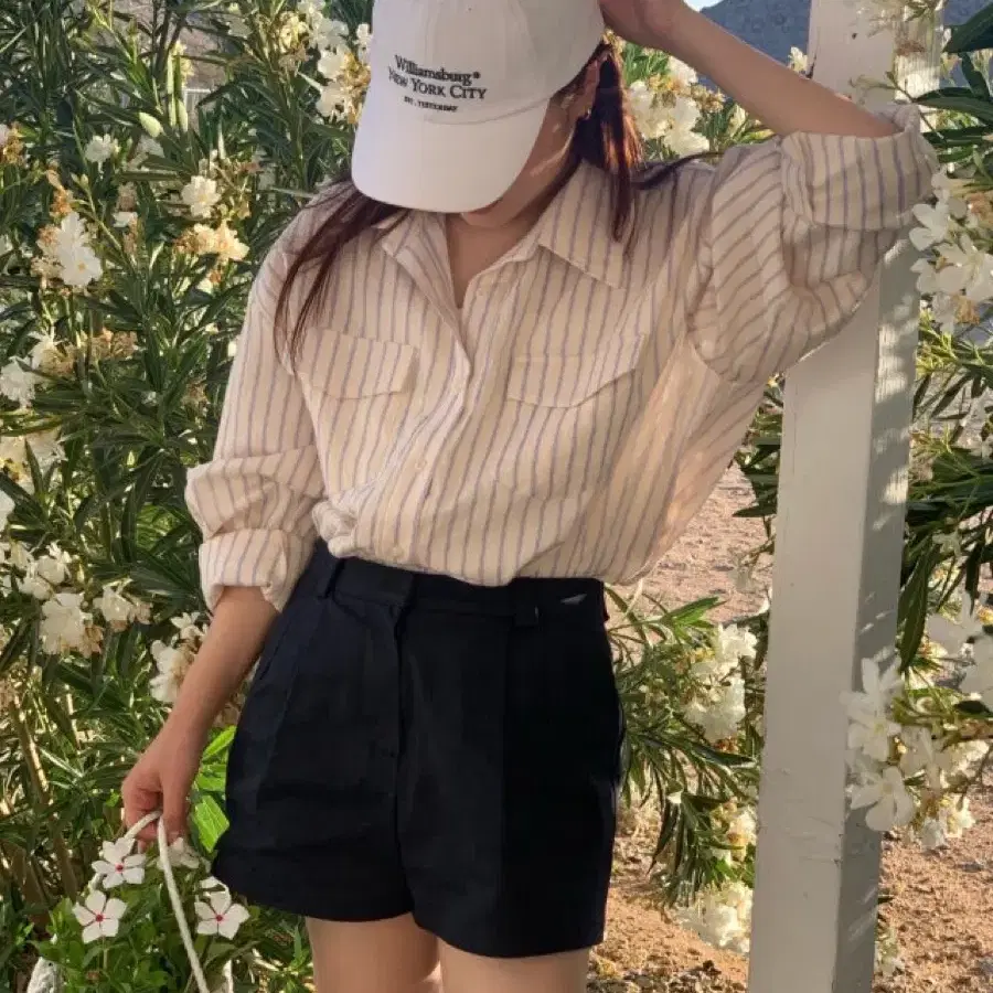 【THE MUSEUM VISITOR】 BERLIN GALLERY T-SHIRTS (IVORY) BERLIN GALLERY T-SHIRTS (IVORY) : THE MUSEUM VISITOR