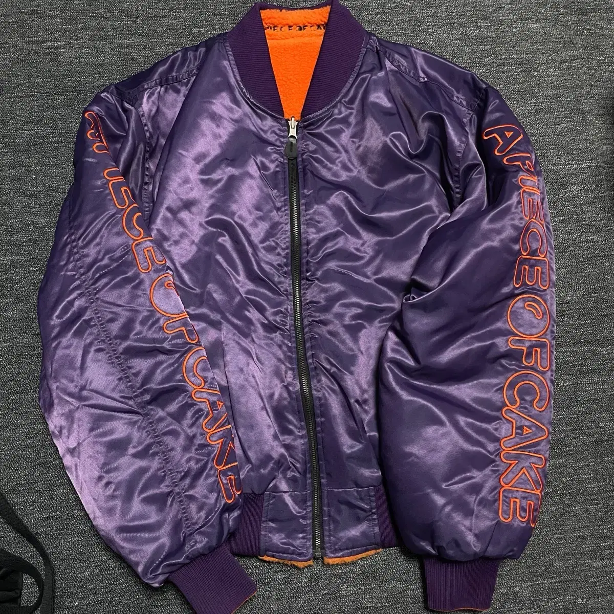 [F] Piece of Cake Reversible Jacket