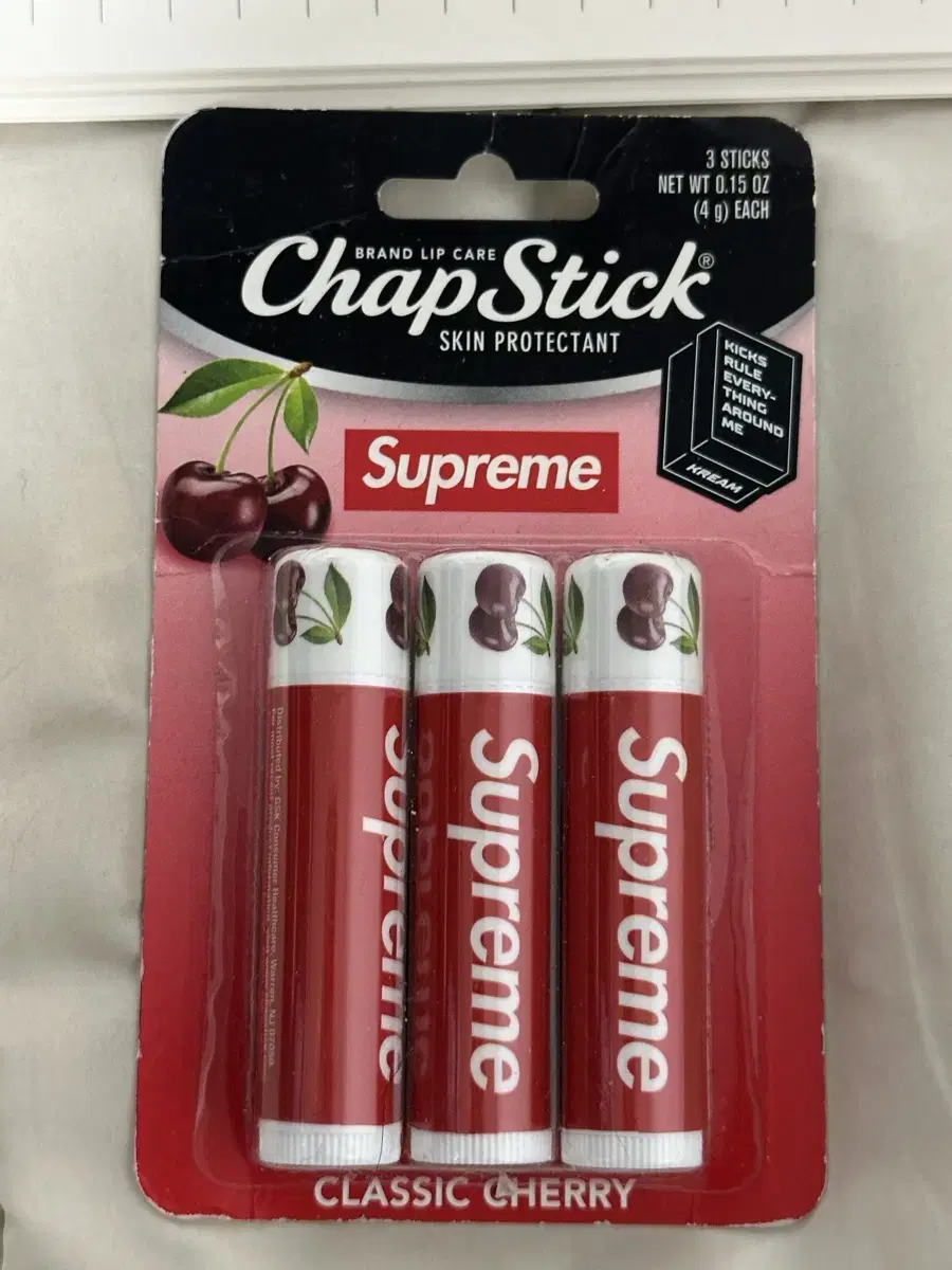 슈프림 챕스틱