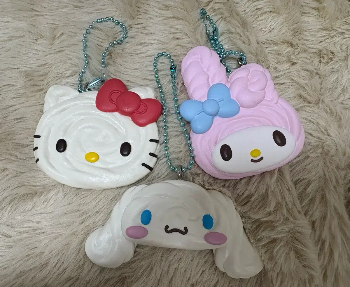 산리오 키티 시나모롤 마이멜로디 머랭 쿠키 간식 가챠 키링