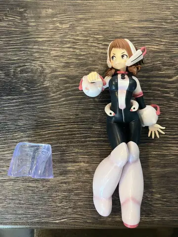 우라라카 오챠코 피규어