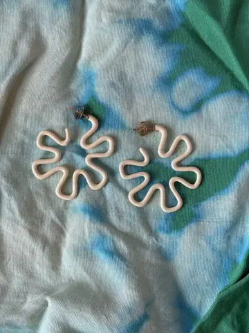 베어본자스카 Margherita Earrings 화이트