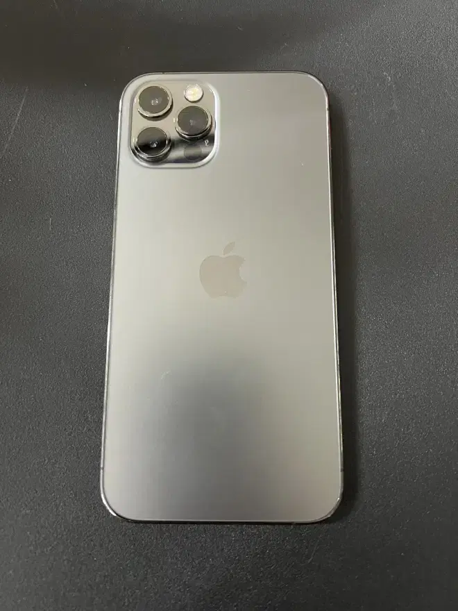 아이폰12프로 128GB 그래파이트 판매합니다.