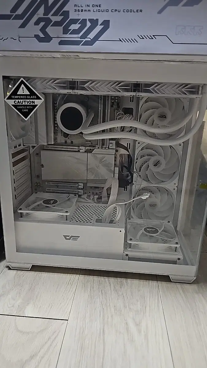 7800x3d 화이트 반본체 팝니다