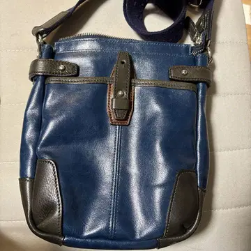 토요오카 가방 네이비 가죽 숄더백 중형