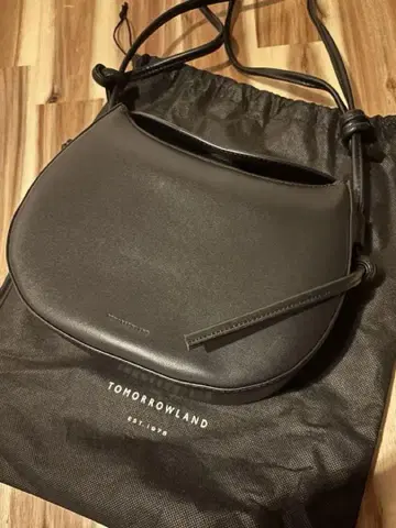 tomorrowland 숄더백