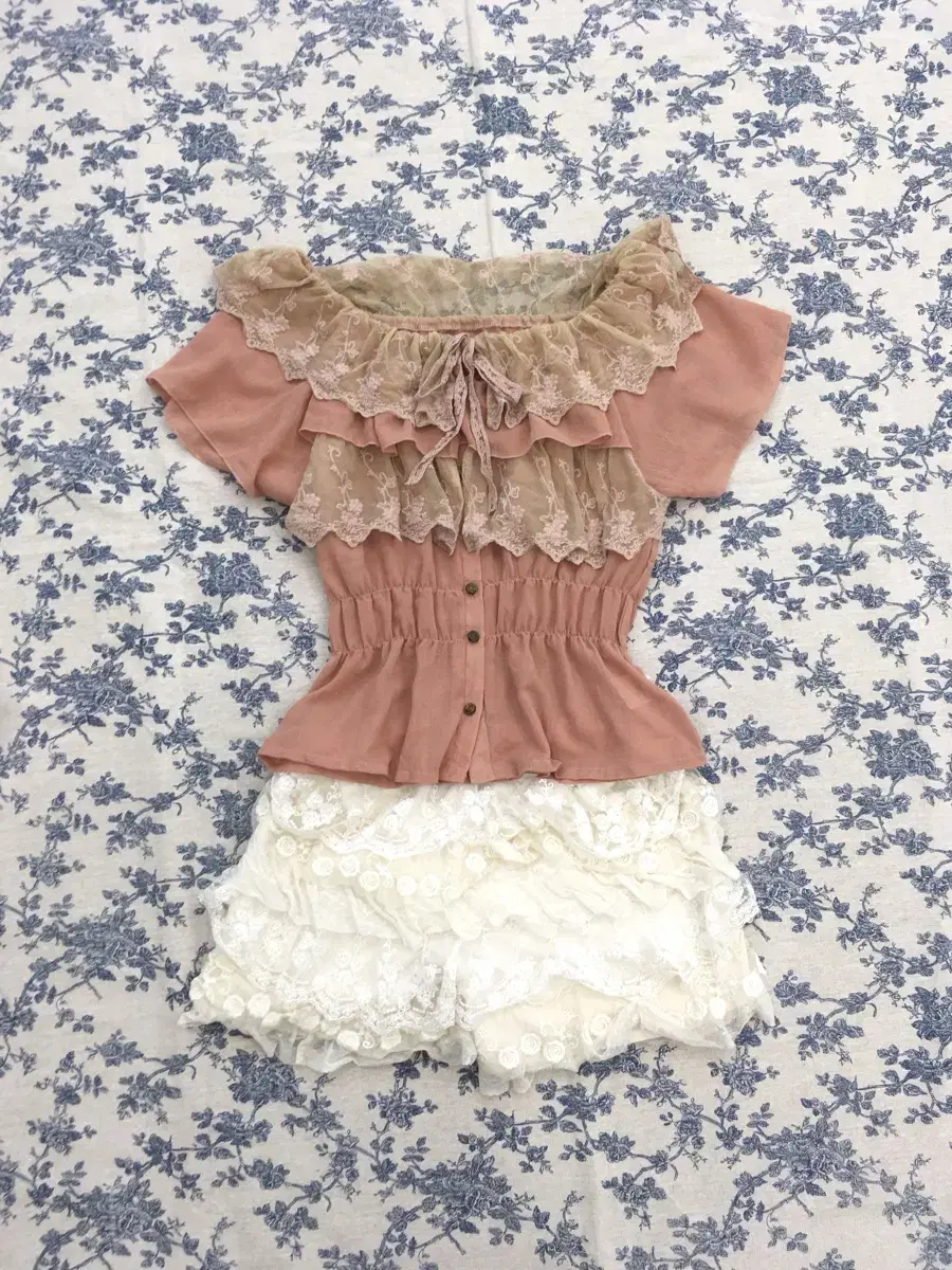 Axes femme Off shoulder peach lace blous